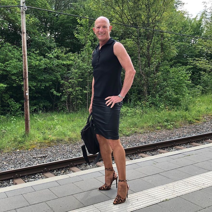 This Man In A Skirt And Heels Is Breaking Taboos, Questioning Standards, And Reinforcing That Clothes Have No Gender