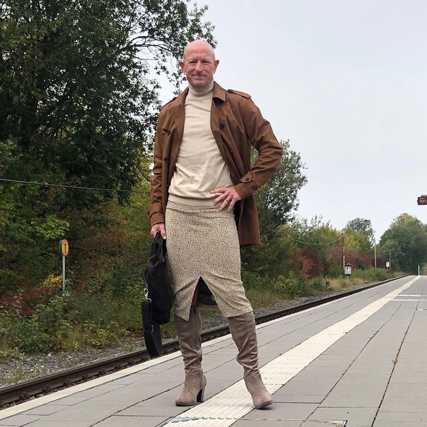This Man In A Skirt And Heels Is Breaking Taboos, Questioning Standards, And Reinforcing That Clothes Have No Gender