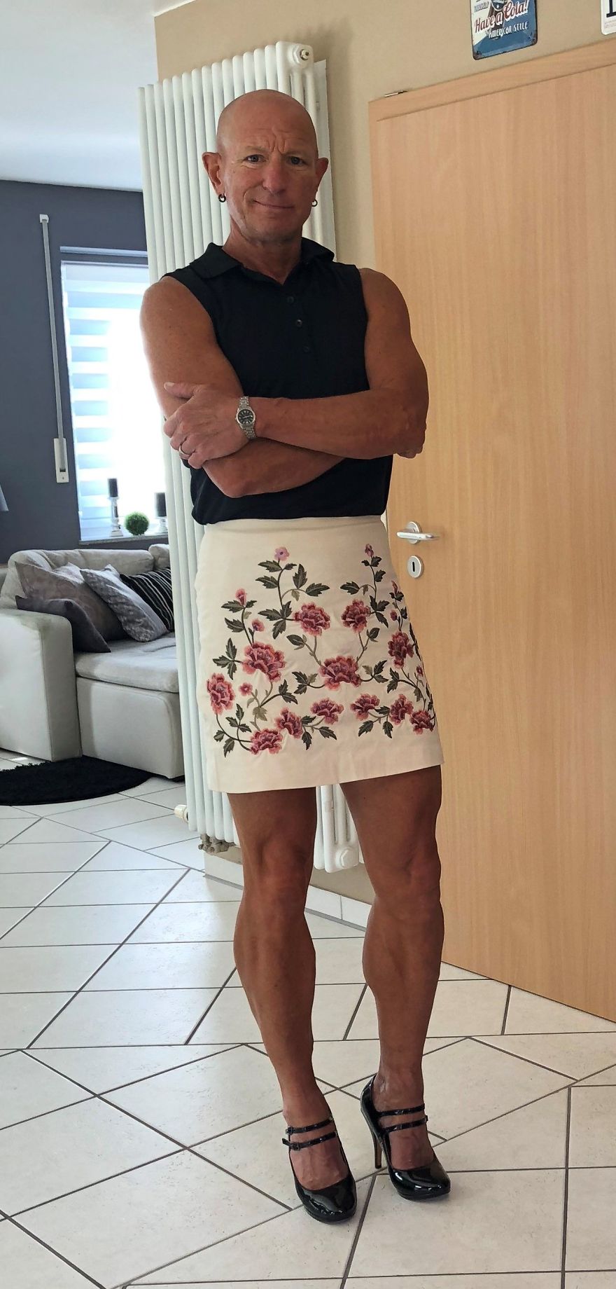 This Man In A Skirt And Heels Is Breaking Taboos, Questioning Standards, And Reinforcing That Clothes Have No Gender