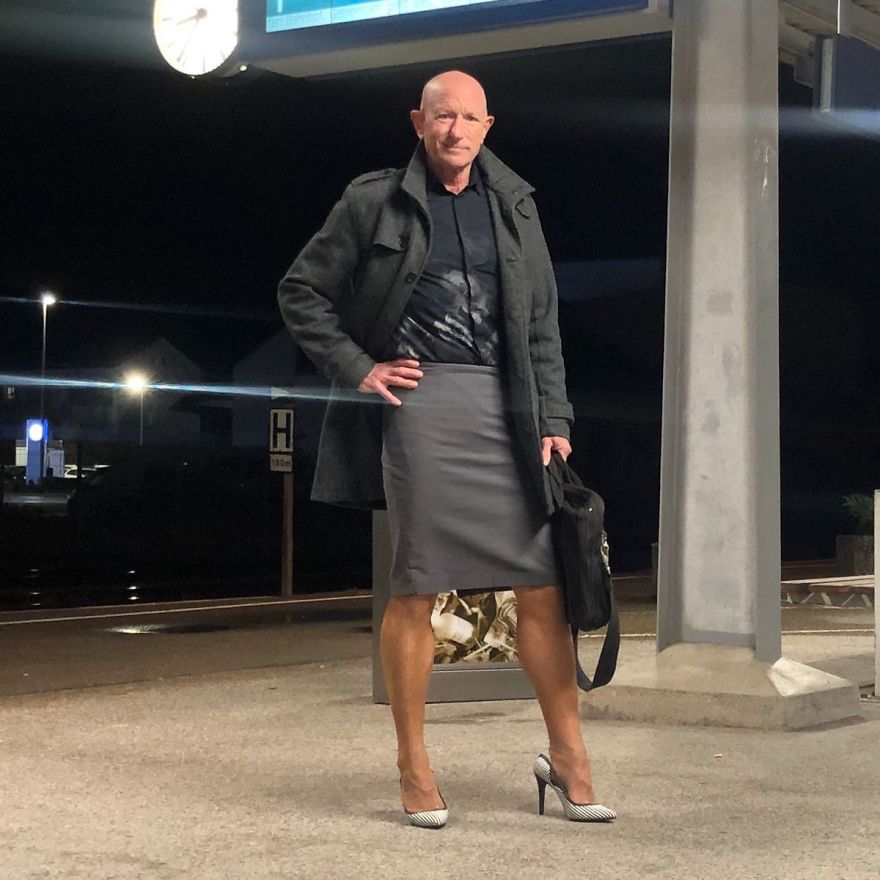 This Man In A Skirt And Heels Is Breaking Taboos, Questioning Standards, And Reinforcing That Clothes Have No Gender