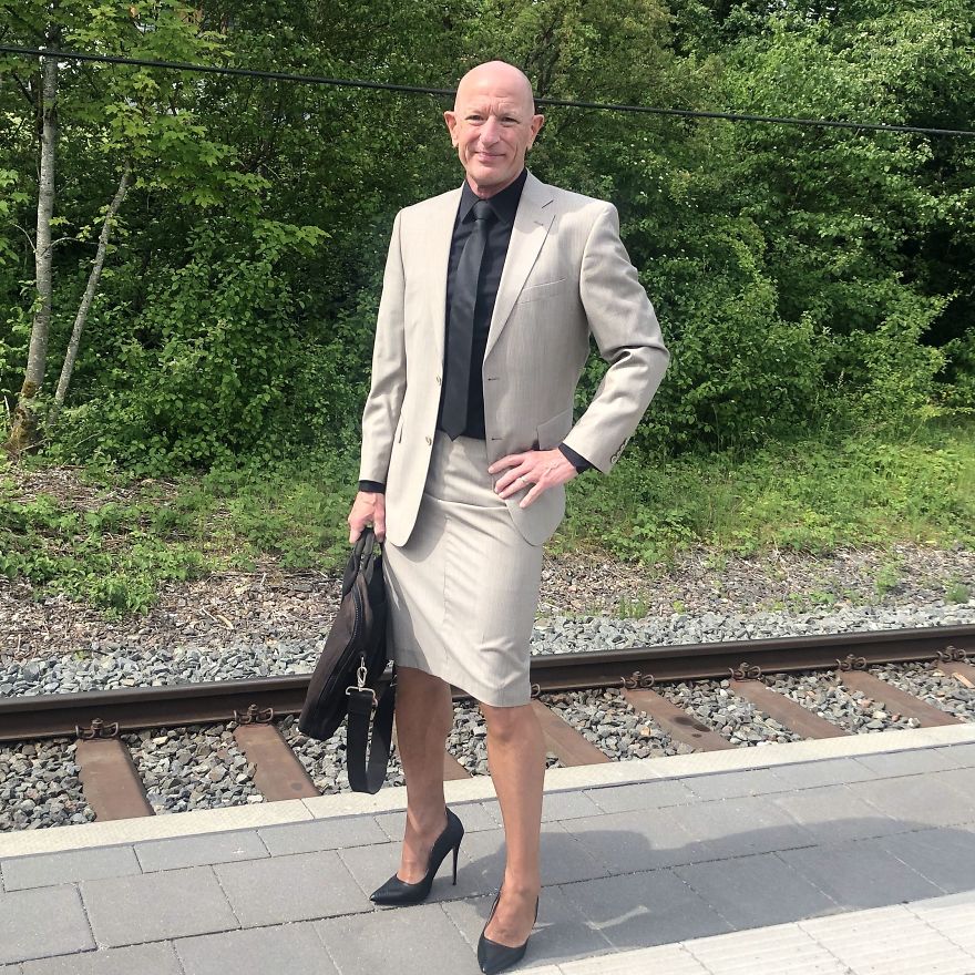 This Man In A Skirt And Heels Is Breaking Taboos, Questioning Standards, And Reinforcing That Clothes Have No Gender
