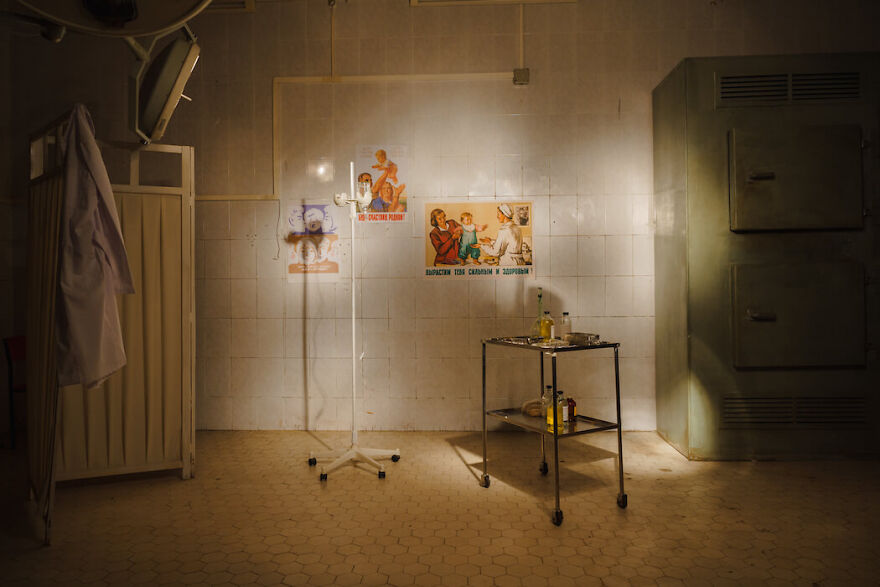 This Artist Responds To Society’s Pressure On Women To Become Mothers By A Certain Age By Showing Pregnant GRANDmothers