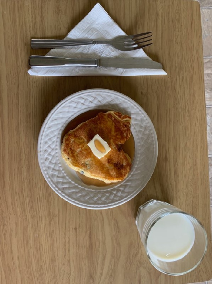 Fluffy Blueberry Almond Flour Pancakes (No Added Sugar). I Made This For The First Time Last Week For A School Project. :3