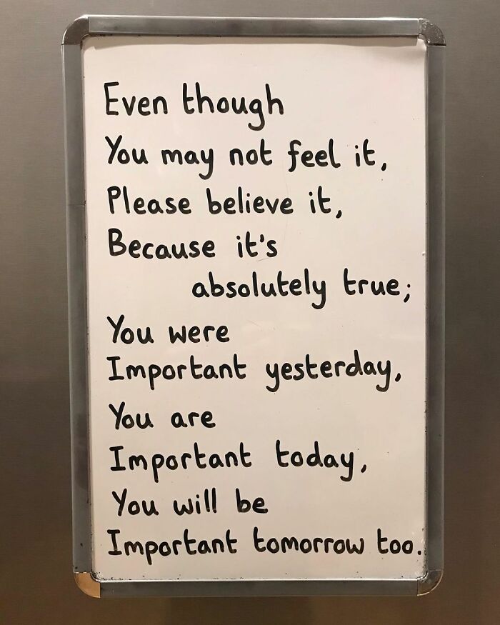 All-On-The-Board-Messages-Underground-London