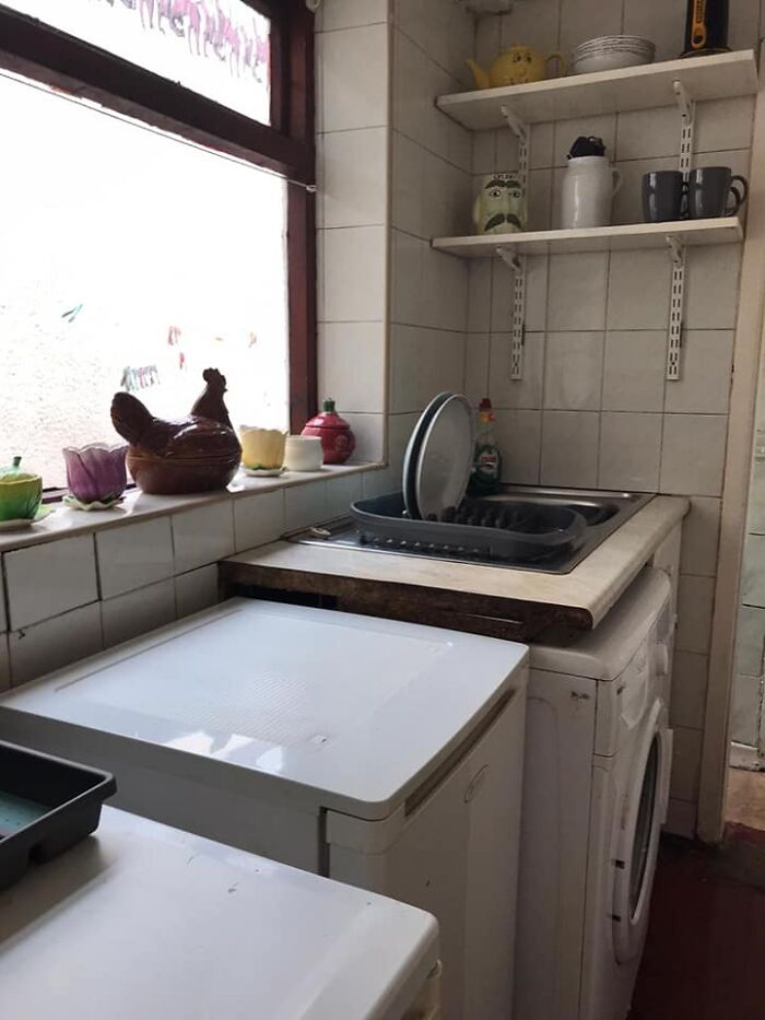 '50 Hour Clean': Cleaning Service Shares Before & After Pics Of An Elderly Widower's Place That Looked Like Hell But Not Anymore '50 Hour Clean': Cleaning Service Shares Before & After Pics Of An Elderly Widower's Place That Looked Like Hell But Not Anymore