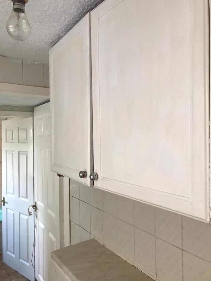 '50 Hour Clean': Cleaning Service Shares Before & After Pics Of An Elderly Widower's Place That Looked Like Hell But Not Anymore '50 Hour Clean': Cleaning Service Shares Before & After Pics Of An Elderly Widower's Place That Looked Like Hell But Not Anymore