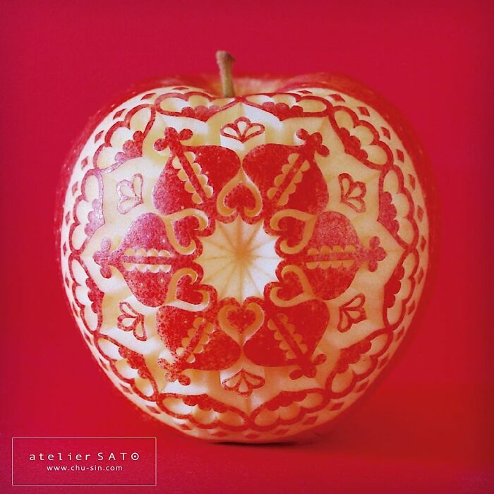 Fruit-Carving-Art-Tomoko-Sato