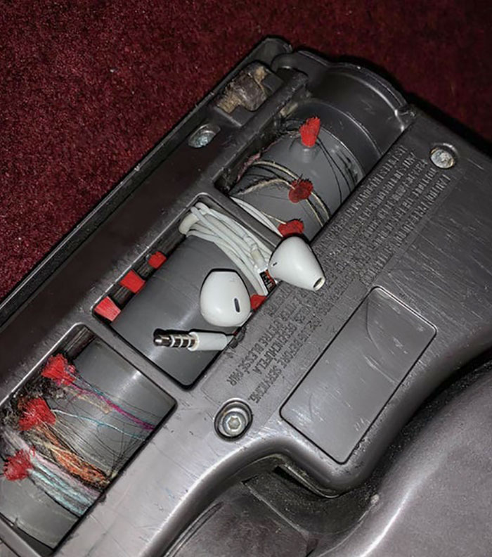 Pro-Tip: Use A Vacuum To Quickly Wrap Your Headphones