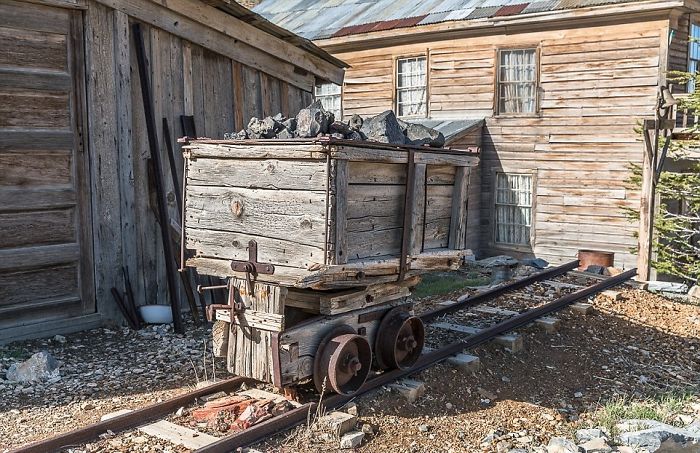 After Buying $1.4M Ghost Town, Man Gets Stuck There Due To The Pandemic For Over 6 Months