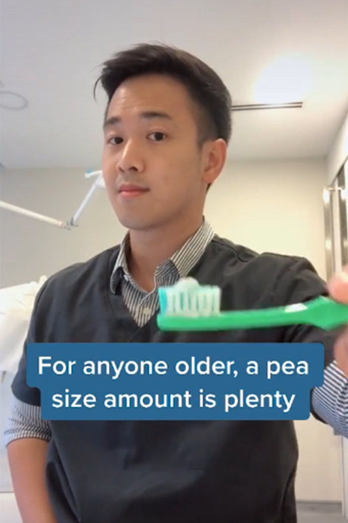 Dentist On TikTok Compares How Much Toothpaste We're Told To Use By The Commercials, And The Actual Amount We Need Dentist On TikTok Compares How Much Toothpaste We're Told To Use By The Commercials, And The Actual Amount We Need