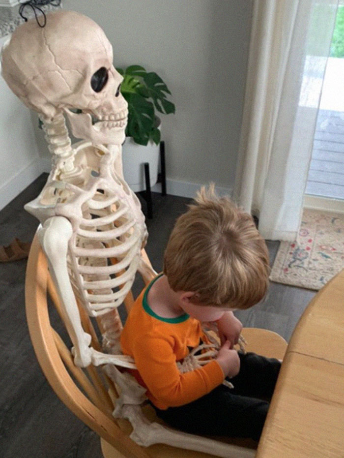 Toddler Befriends A Creepy Skeleton His Parents Got As A Halloween Decoration, Even Has It Watch Over Him As He Sleeps Toddler Befriends A Creepy Skeleton His Parents Got As A Halloween Decoration, Even Has It Watch Over Him As He Sleeps