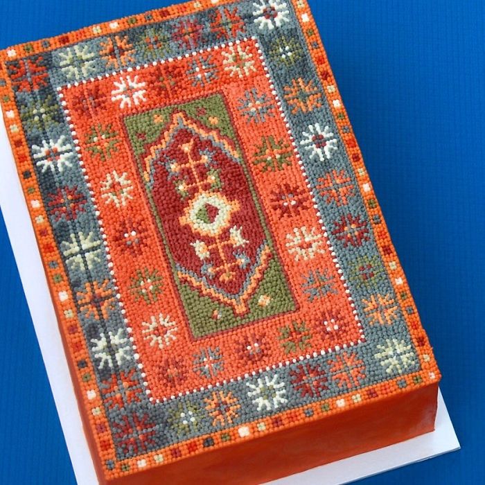 LA-Based Baker Creates Stunning Cakes That Look Like Fancy Persian Rugs LA-Based Baker Creates Stunning Cakes That Look Like Fancy Persian Rugs