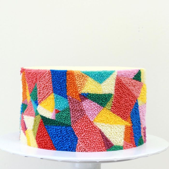 LA-Based Baker Creates Stunning Cakes That Look Like Fancy Persian Rugs LA-Based Baker Creates Stunning Cakes That Look Like Fancy Persian Rugs