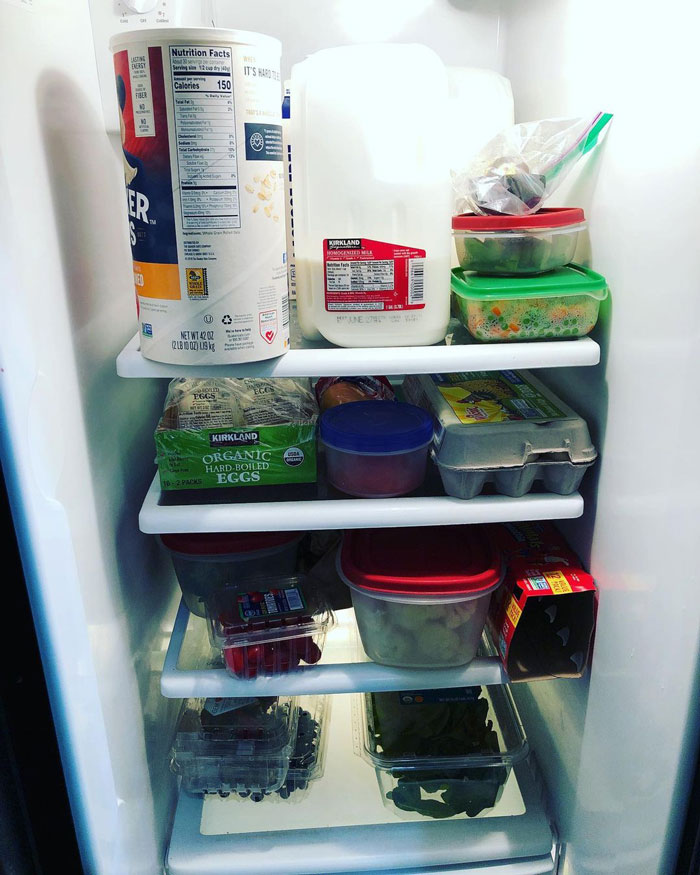 So Glad My Oatmeal Is Keeping Cool. Pregnancy Brain... Totally Put It In There And Didn’t Realize That Until I Went To Make Lunch Just Now