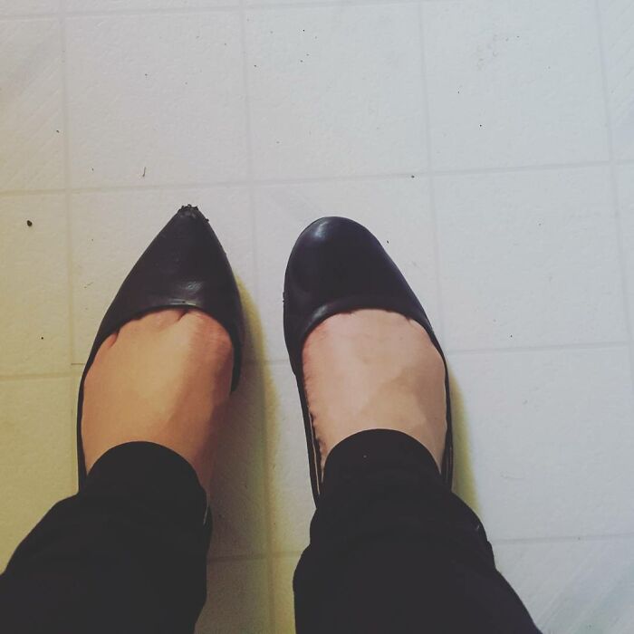 #longworkweek #didntevennotice #differentshoes #motherhood #properparenting #prego #pregobrain