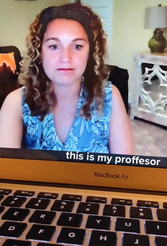 TikTokers In College Are Turning On Their Cams In Zoom Lectures So Professors Won't Have To Teach To Blank Screens TikTokers In College Are Turning On Their Cams In Zoom Lectures So Professors Won't Have To Teach To Blank Screens