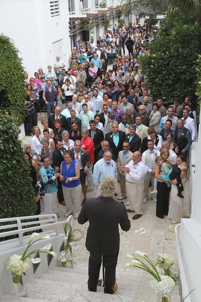 Back In 2015 This Guy Called Guy Fieri Officiated 101 Gay Weddings On A Single Day