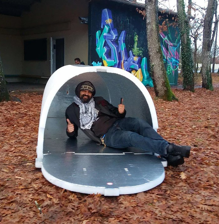 Engineer Invents Shelters For The Homeless That Retain Heat During Winter