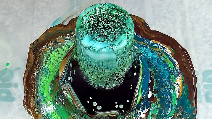 I Created This Marble Pattern While Pouring Paints