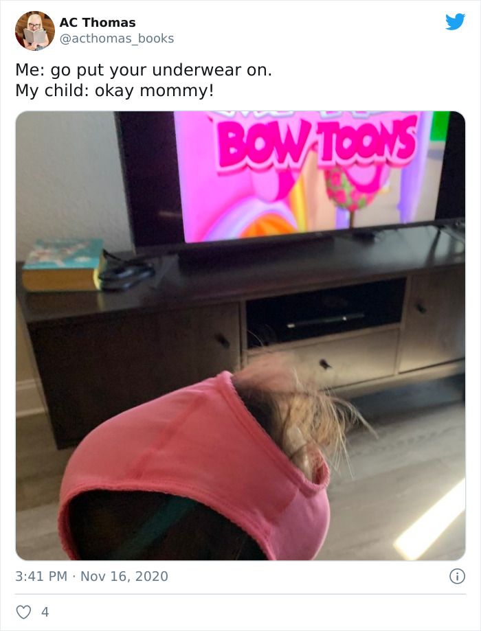 415K People On Twitter Are Cracking Up At The Way This 4 Y.O. Toddler Decorated Her Grandma's Christmas Tree 415K People On Twitter Are Cracking Up At The Way This 4 Y.O. Toddler Decorated Her Grandma's Christmas Tree