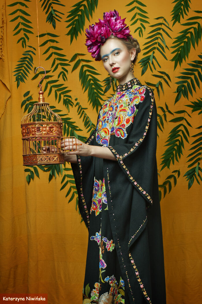 Katarzyna Niwinska's 'Rainbow Frida' Photosession