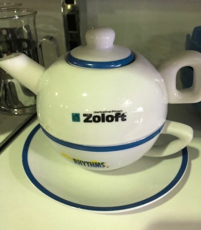 Thrift-Store-Art-Gallery-Instagram