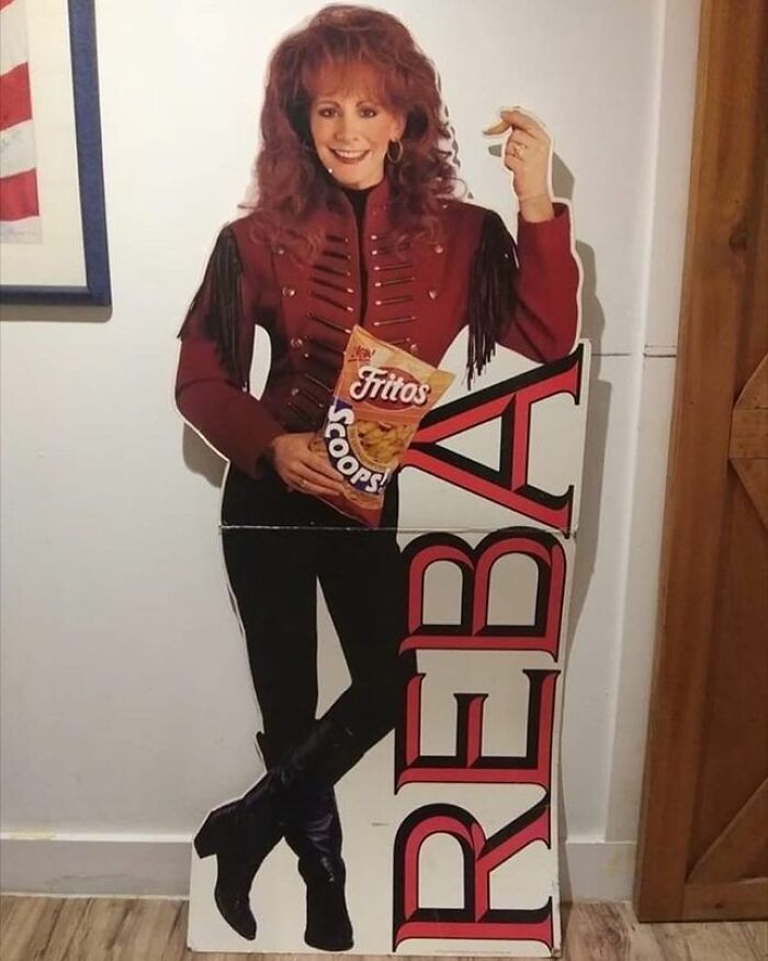 Thrift-Store-Art-Gallery-Instagram