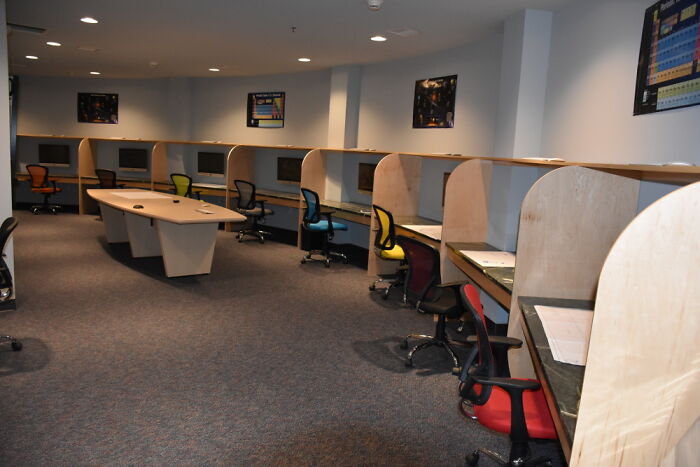 "Inside A $3M Doomsday Condo": This Is How A Luxury Survival Bunker Looks