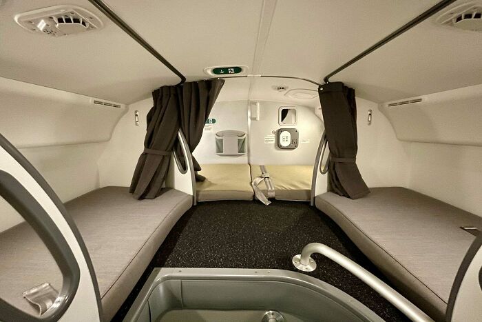Here's What It's Like Inside Your Plane's Hidden "Crew Rest," Where Pilots And Flight Attendants Sleep
