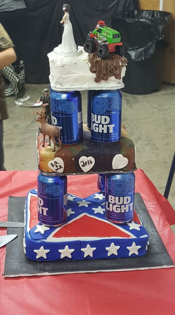 Look At This Wedding Cake