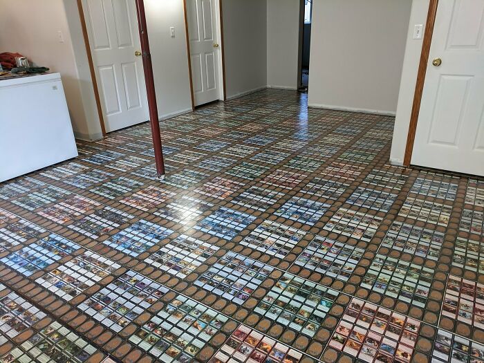 8000 Magic Cards Covering 39m²