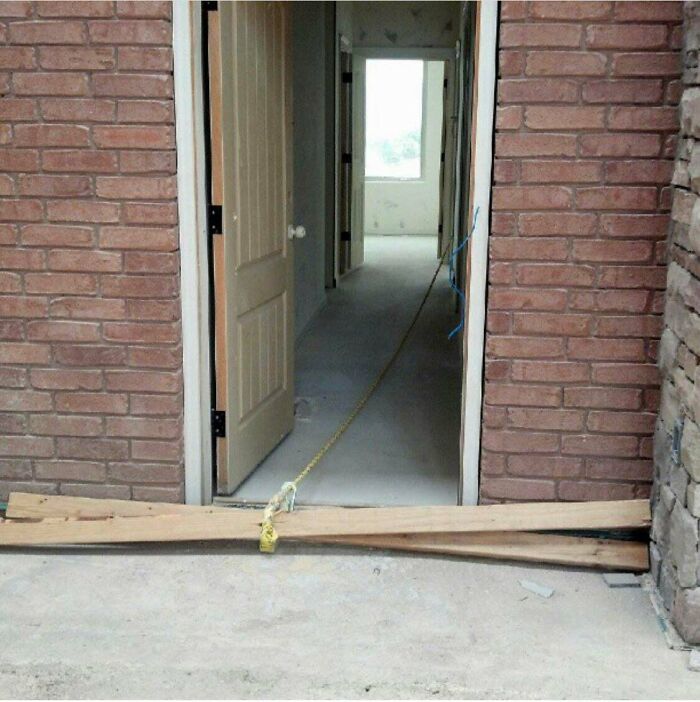 Guy Was Installing Balcony Railing On The 6th Floor With This As His Tie Off Point