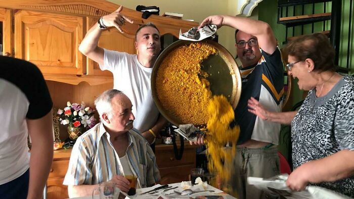The Catastrophe Of The Paella