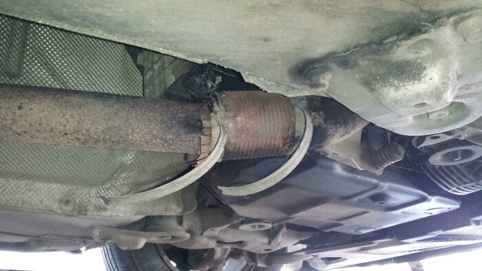 Fixed Hole In My Exhaust With A Baked Bean Tin (Was Quoted More Than The Car Was Worth)