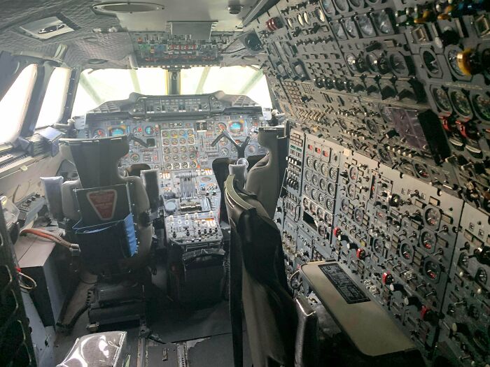 Concorde’s Cockpit - One Of The Most Complex Cockpits In History.