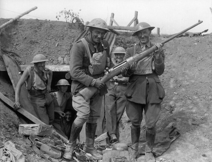 New Zealanders Posing With World's First Anti-Tank Rifle, German "Tankgewehr M1918", Grévillers, August 25th, 1918