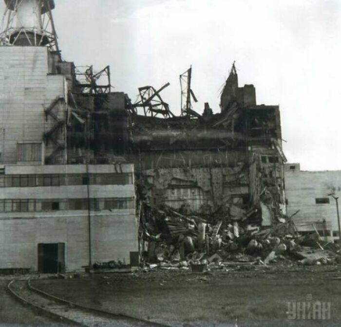 Earliest Known Photo Of Chernobyl Disaster, Taken By Powerplant's Photographer, Dawn Of April 26th, 1986