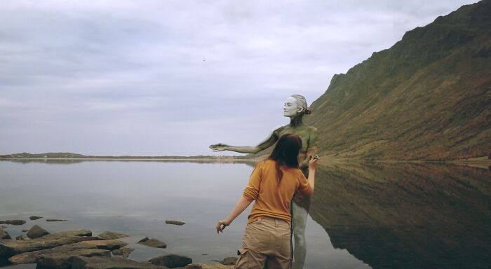 We Worked For Two Weeks In Harsh Conditions To Make This Model Disappear Into Breathtaking Arctic Landscapes
