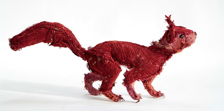 Recycled-Materials-Animal-Sculptures-Metal-Fabric-Barbara-Franc