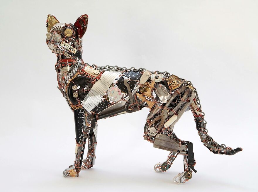 Recycled-Materials-Animal-Sculptures-Metal-Fabric-Barbara-Franc