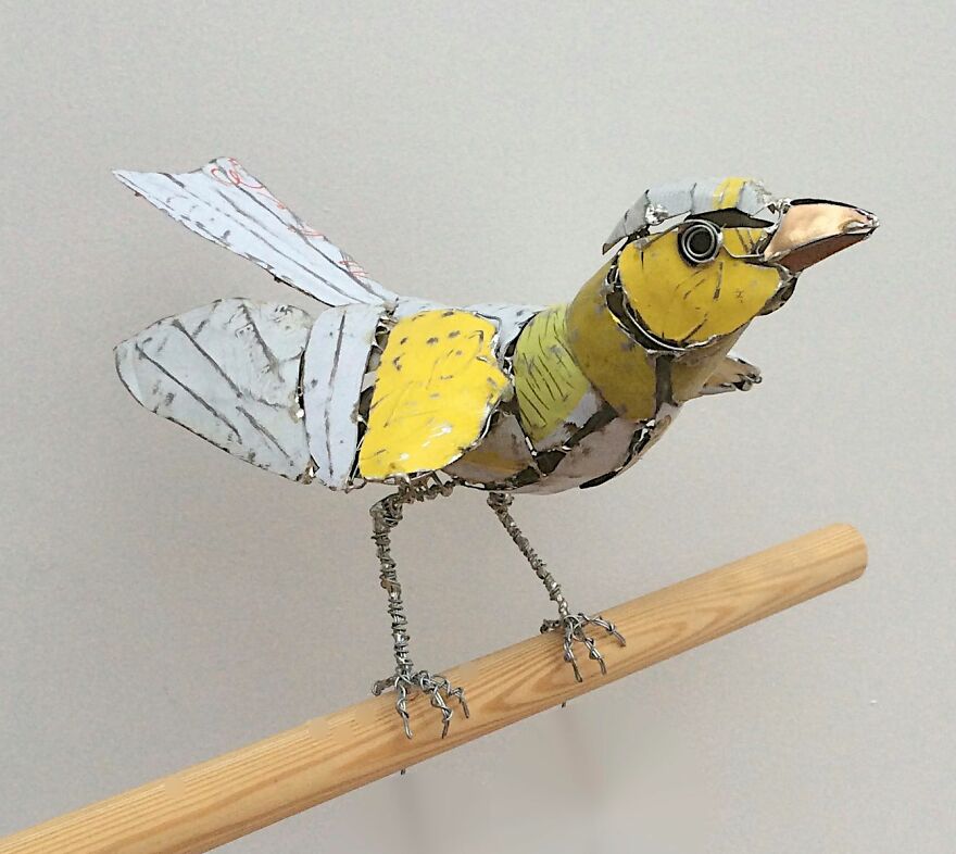 Recycled-Materials-Animal-Sculptures-Metal-Fabric-Barbara-Franc