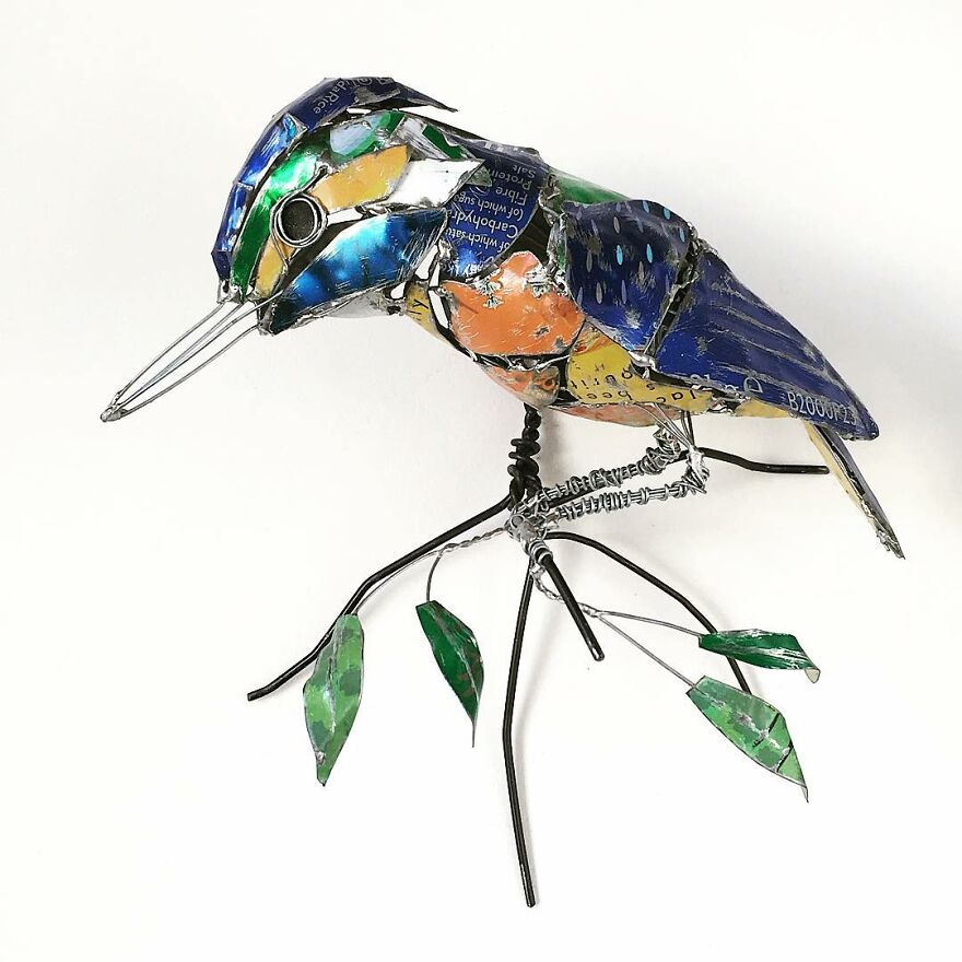 Recycled-Materials-Animal-Sculptures-Metal-Fabric-Barbara-Franc