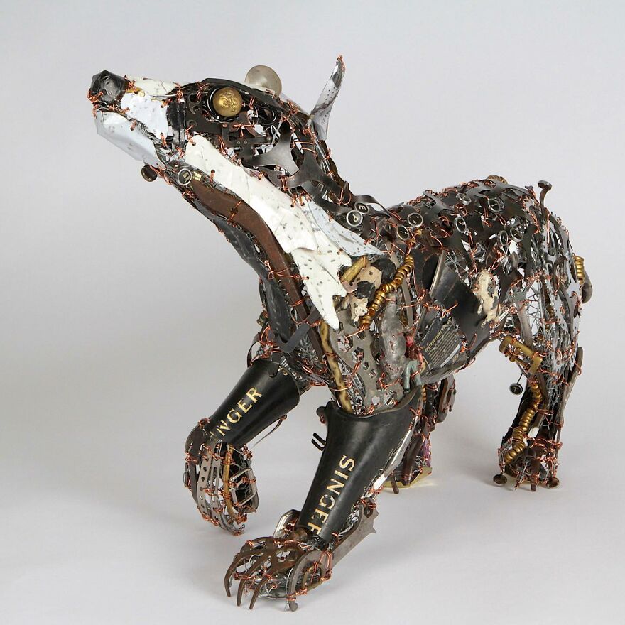 Recycled-Materials-Animal-Sculptures-Metal-Fabric-Barbara-Franc
