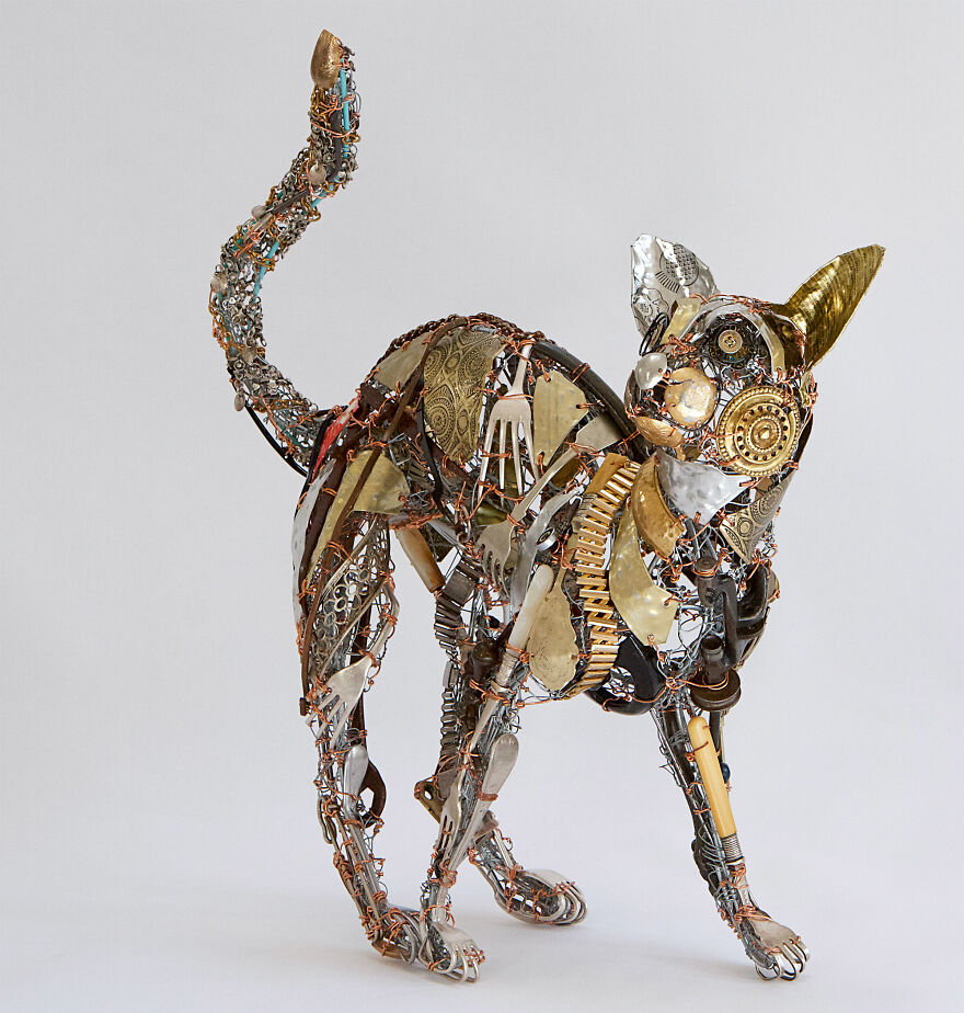 Recycled-Materials-Animal-Sculptures-Metal-Fabric-Barbara-Franc
