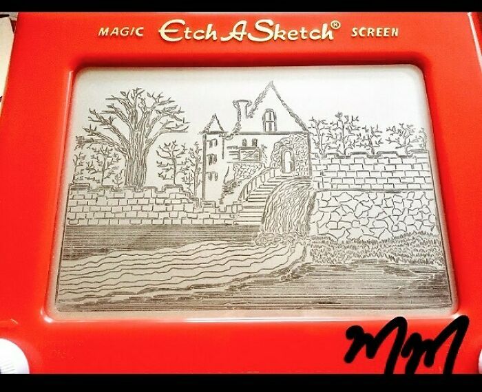 I Can Draw On The Etch-A-Sketch Better Than I Can On Paper (19 Pics)