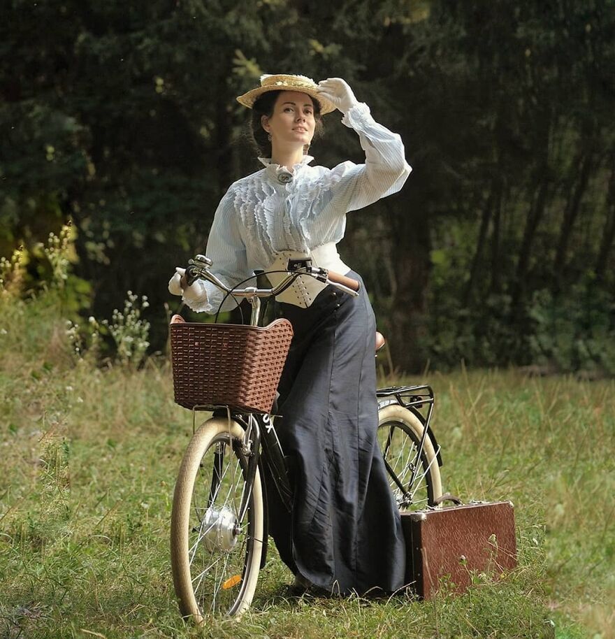 Woman-Dresses-19th-Century-Fashion-Vintage-Clothes-Mila-Povoroznyuk-Your-Sunny-Flowers