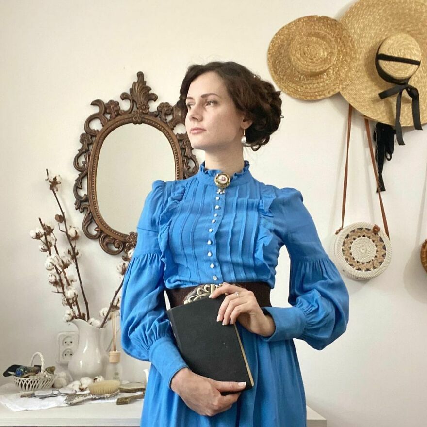 Woman-Dresses-19th-Century-Fashion-Vintage-Clothes-Mila-Povoroznyuk-Your-Sunny-Flowers