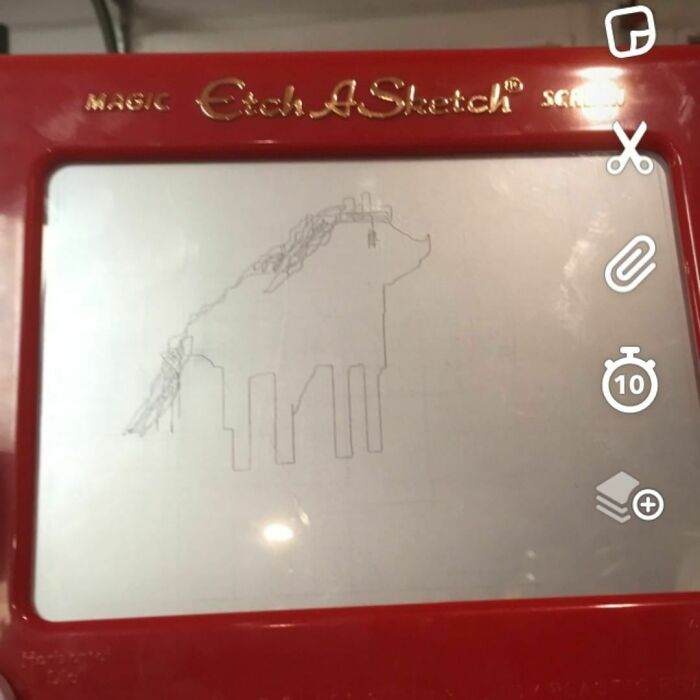 I Can Draw On The Etch-A-Sketch Better Than I Can On Paper (19 Pics)