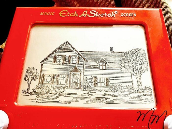 I Can Draw On The Etch-A-Sketch Better Than I Can On Paper (19 Pics)
