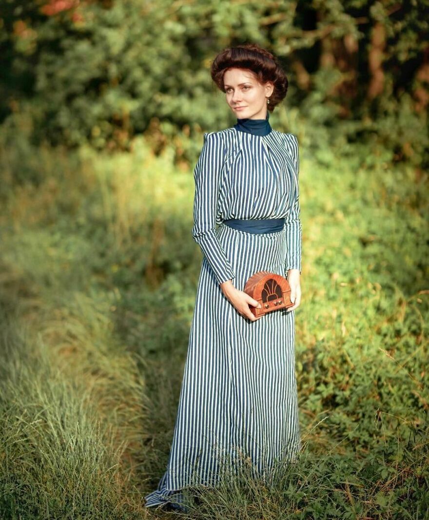 Woman-Dresses-19th-Century-Fashion-Vintage-Clothes-Mila-Povoroznyuk-Your-Sunny-Flowers